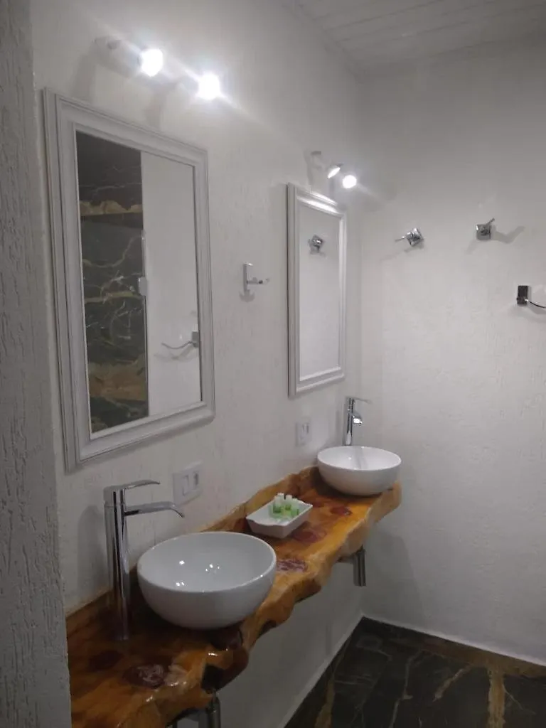 Morada Dos Platanos - Suites Campos do Jordao